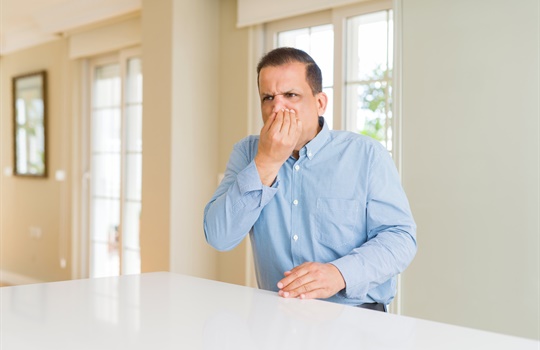 Wat zegt de geur in huis over de ernst van een vochtprobleem?