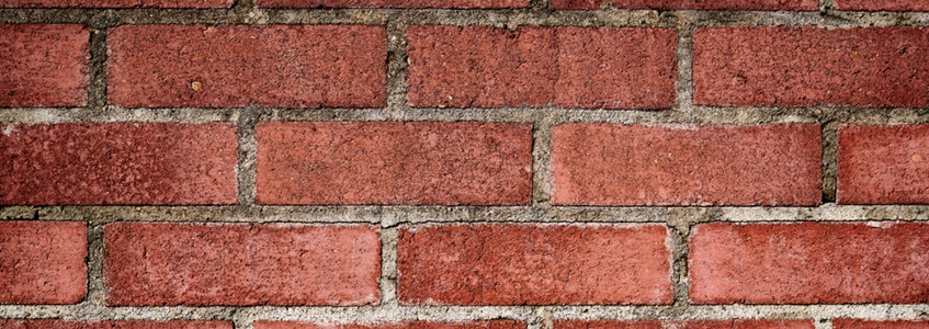 Wat zijn de verschillen tussen vochtproblemen in baksteen of beton?