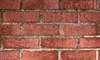 Wat zijn de verschillen tussen vochtproblemen in baksteen of beton?